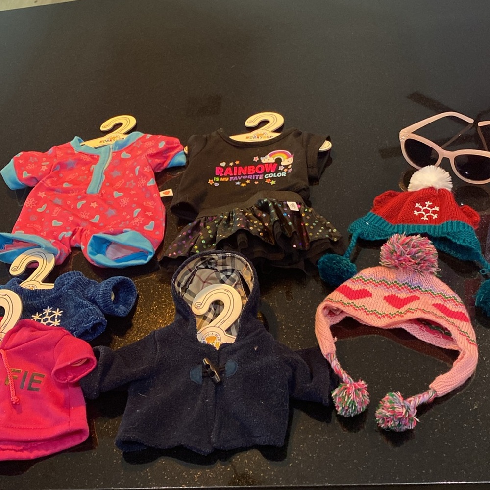 Build-A-Bear "Fancy Fashion Boutique" closet organizer with accessories - Picture 7 of 15